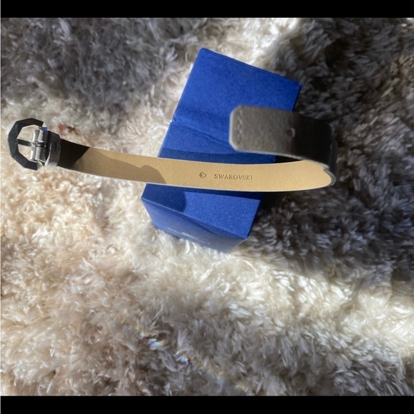 Swarovski - Picture 4 of 9